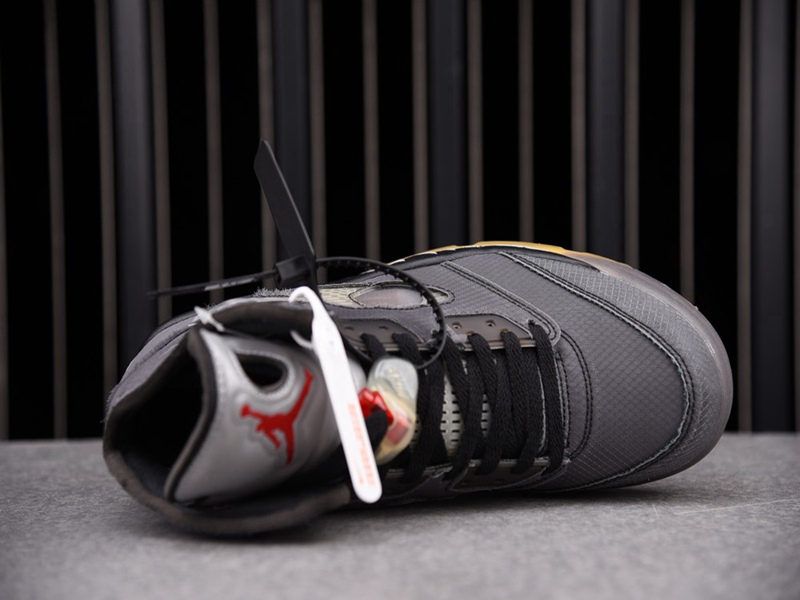 Off-white x Air Jordan Retro 5(CT8480-001)